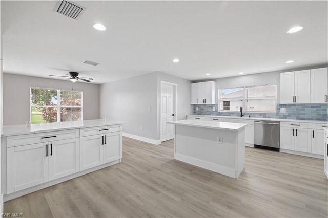 930 NW Juanita PL, Cape Coral, FL 33993