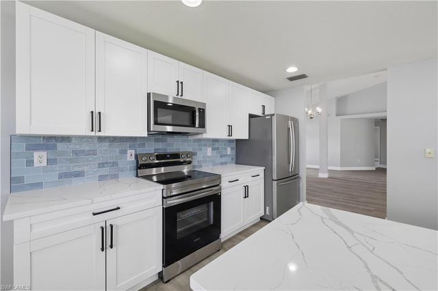 930 NW Juanita PL, Cape Coral, FL 33993