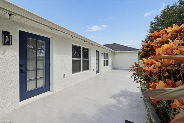 930 NW Juanita PL, Cape Coral, FL 33993