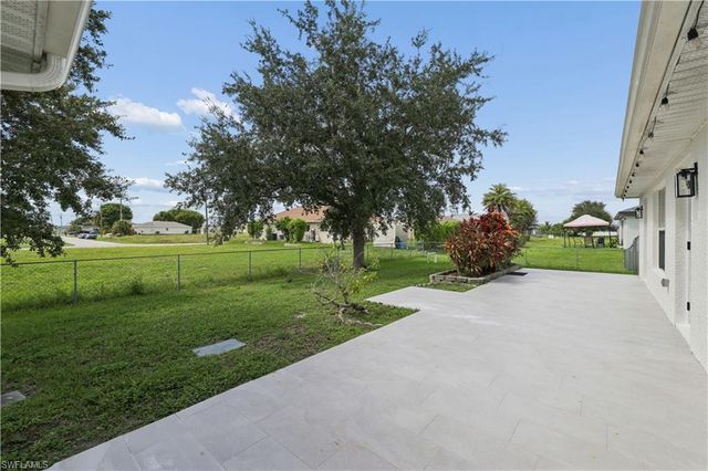 930 NW Juanita PL, Cape Coral, FL 33993