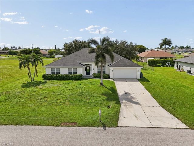 930 NW Juanita PL, Cape Coral, FL 33993