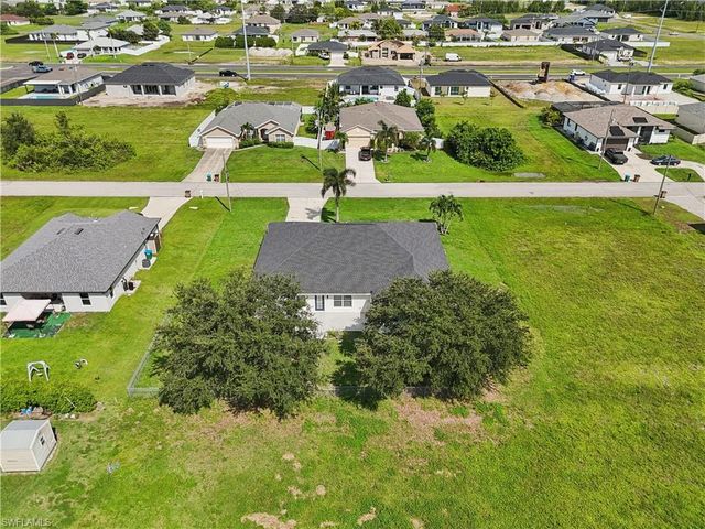 930 NW Juanita PL, Cape Coral, FL 33993
