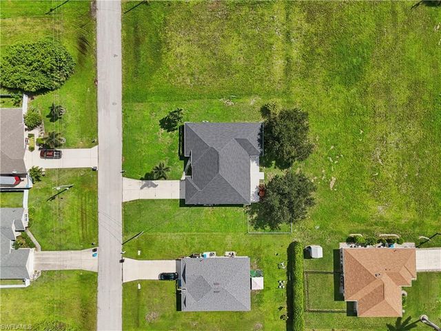 930 NW Juanita PL, Cape Coral, FL 33993