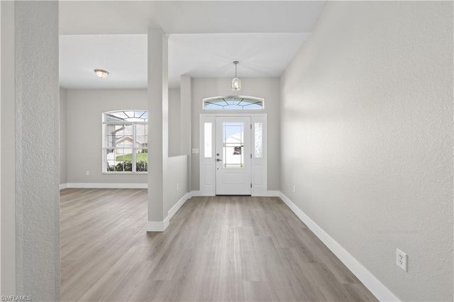 930 NW Juanita PL, Cape Coral, FL 33993