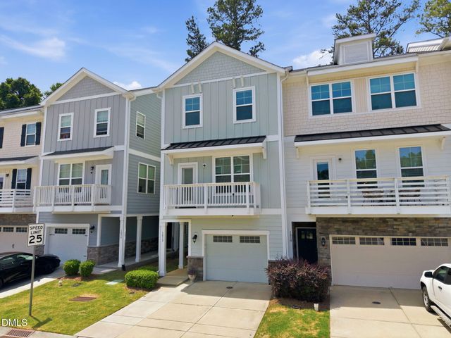 1032 Diamond Dove Lane, Apex, NC 27502