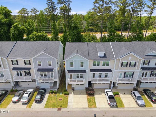 1032 Diamond Dove Lane, Apex, NC 27502