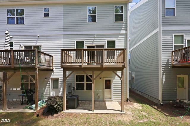 1032 Diamond Dove Lane, Apex, NC 27502