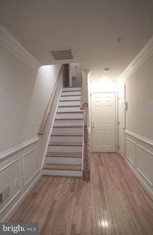 1609 LEEDS CASTLE DR, Vienna, VA 22182