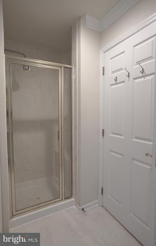 1609 LEEDS CASTLE DR, Vienna, VA 22182