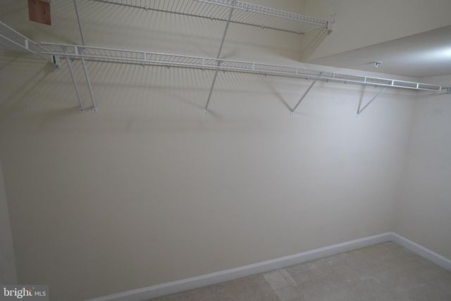 1609 LEEDS CASTLE DR, Vienna, VA 22182