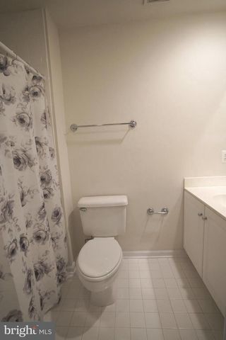 1609 LEEDS CASTLE DR, Vienna, VA 22182