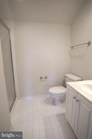 1609 LEEDS CASTLE DR, Vienna, VA 22182