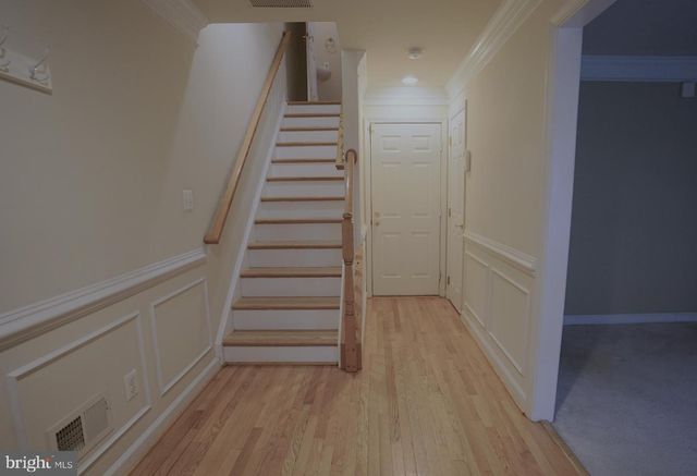 1609 LEEDS CASTLE DR, Vienna, VA 22182