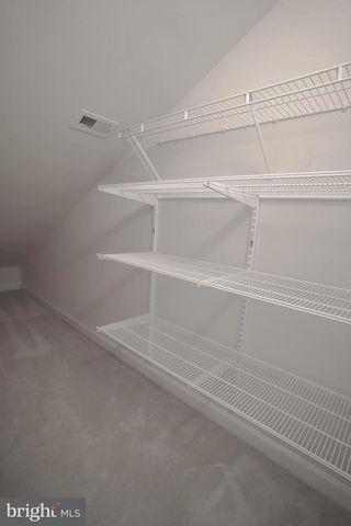 1609 LEEDS CASTLE DR, Vienna, VA 22182