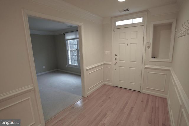 1609 LEEDS CASTLE DR, Vienna, VA 22182