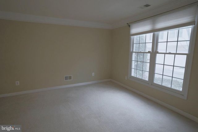 1609 LEEDS CASTLE DR, Vienna, VA 22182