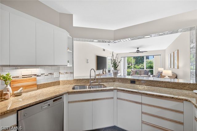 7100 Barrington CIR 101, Naples, FL 34108