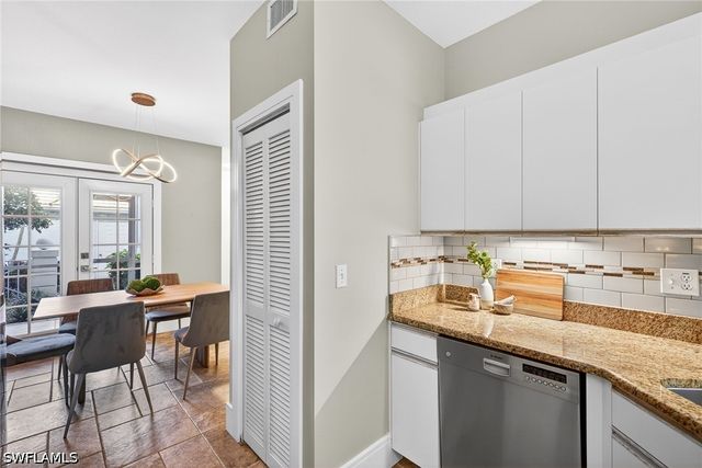 7100 Barrington CIR 101, Naples, FL 34108