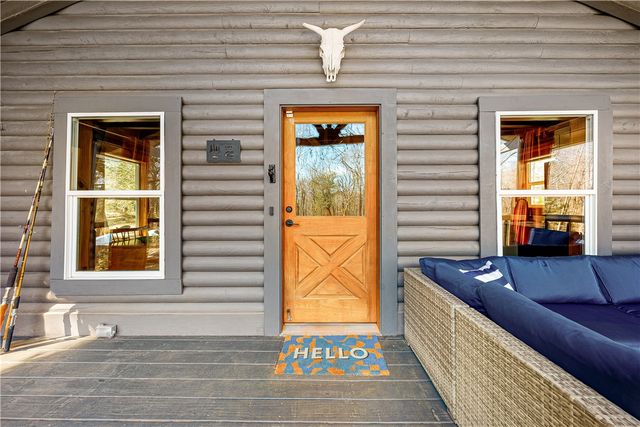 201 Lake Grove Lane, Townville, SC 29689