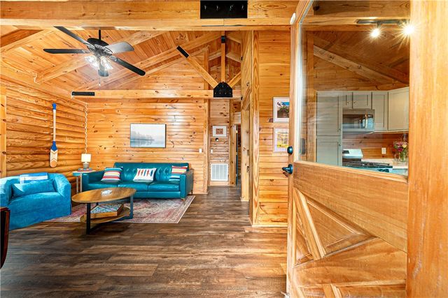 201 Lake Grove Lane, Townville, SC 29689