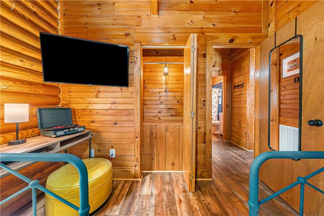 201 Lake Grove Lane, Townville, SC 29689