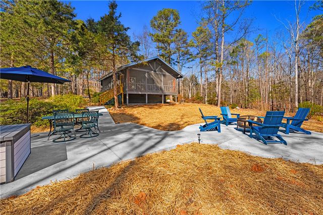 201 Lake Grove Lane, Townville, SC 29689