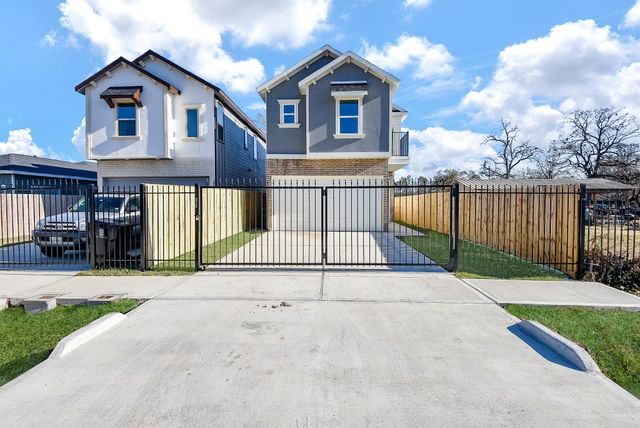 8700 Lanewood Drive, Houston, TX 77016