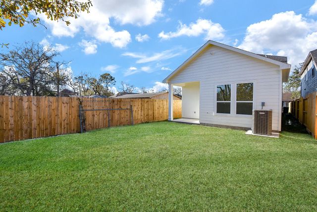 8700 Lanewood Drive, Houston, TX 77016