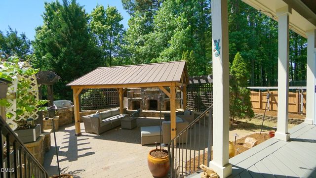8607 Stonechase Drive, Raleigh, NC 27613