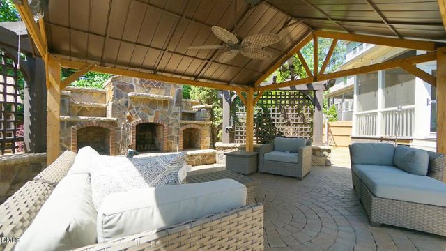 8607 Stonechase Drive, Raleigh, NC 27613