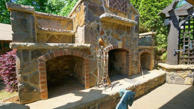 8607 Stonechase Drive, Raleigh, NC 27613