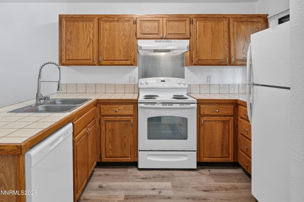 Image 4 of property listing at 2949 Tierra Verde E, Reno, NV 89512