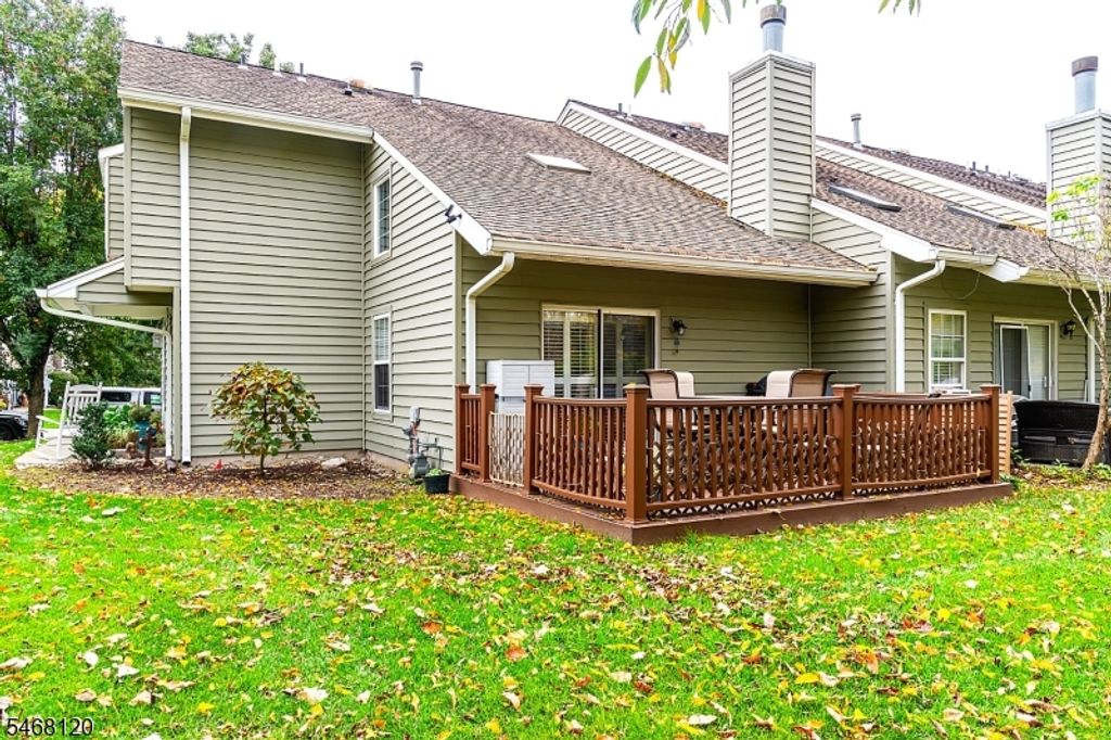 9 Pelican Point, Hampton Twp., NJ 07860 — photo 2