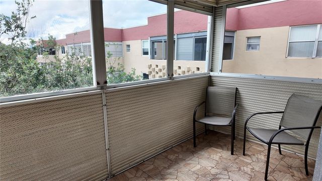 403 NW 68th Ave 517, Plantation, FL 33317