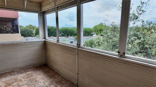 403 NW 68th Ave 517, Plantation, FL 33317