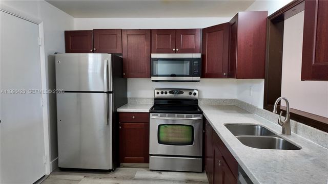 403 NW 68th Ave 517, Plantation, FL 33317