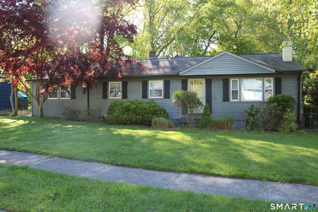 46 Barton Road, Milford, CT 06460