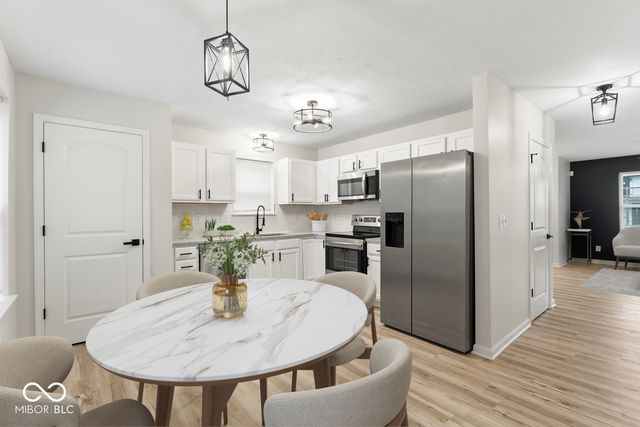 2734 Boulevard Place, Indianapolis, IN 46208