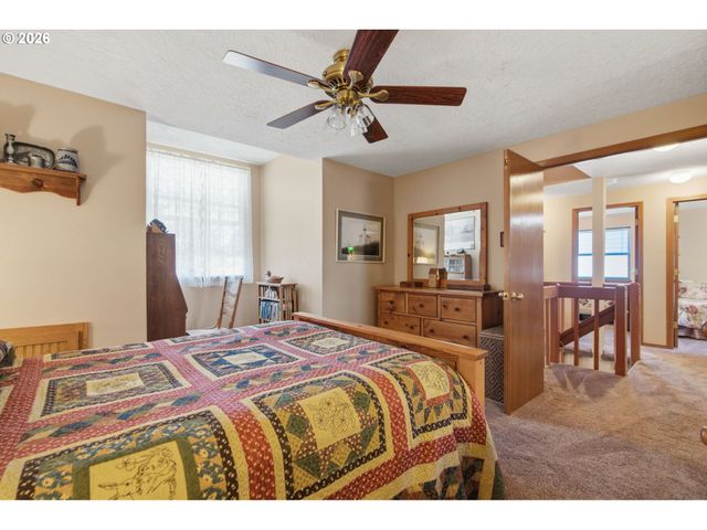 16216 Sw 104TH Ave, Portland, OR 97224