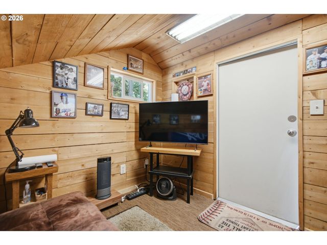 16216 Sw 104TH Ave, Portland, OR 97224