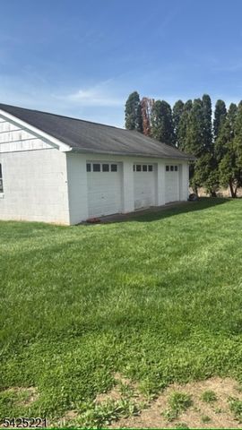 1777 Springtown Rd, Alpha Boro, NJ 08865