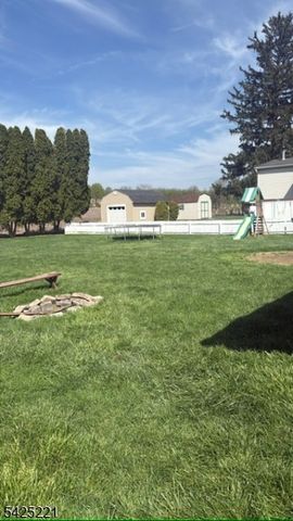 1777 Springtown Rd, Alpha Boro, NJ 08865