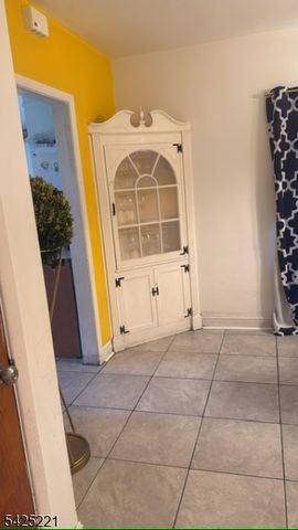 1777 Springtown Rd, Alpha Boro, NJ 08865