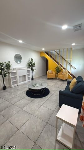 1777 Springtown Rd, Alpha Boro, NJ 08865