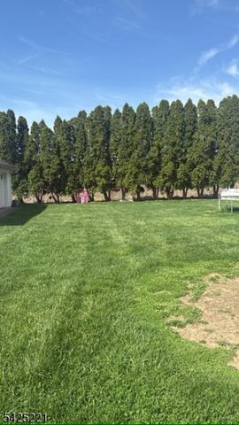 1777 Springtown Rd, Alpha Boro, NJ 08865