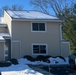 590 Haig Street 101, Baldwin, NY 11510