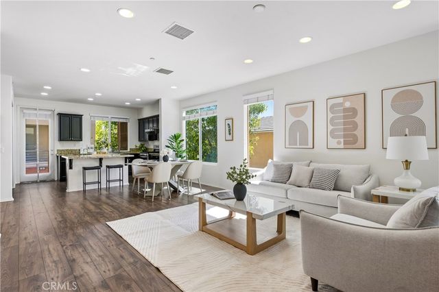 422 W Route 66 83, Glendora, CA 91740