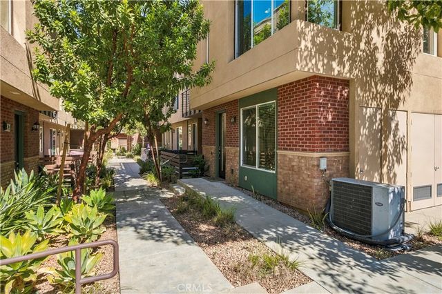 422 W Route 66 83, Glendora, CA 91740