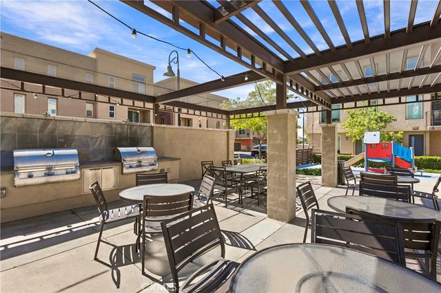 422 W Route 66 83, Glendora, CA 91740