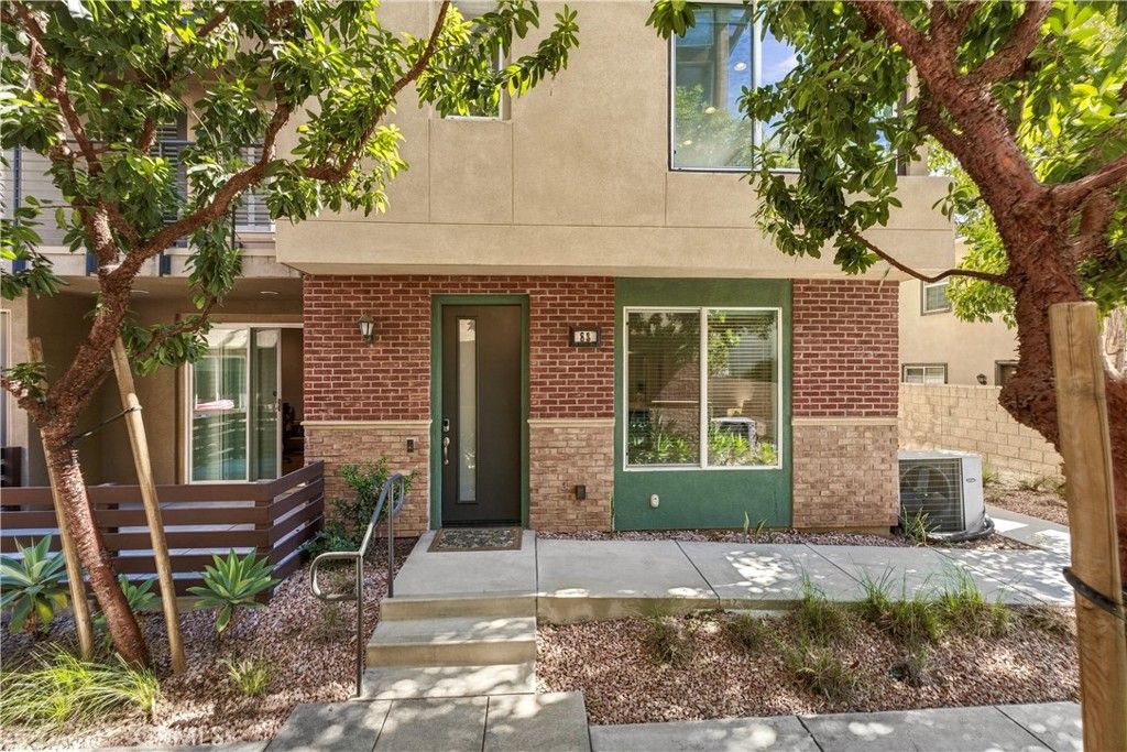 422 W Route 66 83, Glendora, CA 91740